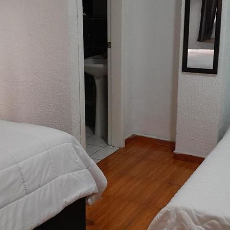 Hostal Brilliant Quito Bagian luar foto