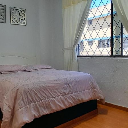 Hostal Brilliant Quito Bagian luar foto