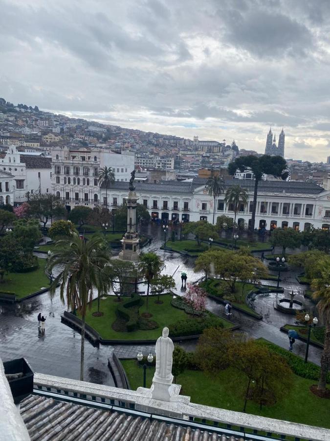 Hostal Brilliant Quito Bagian luar foto