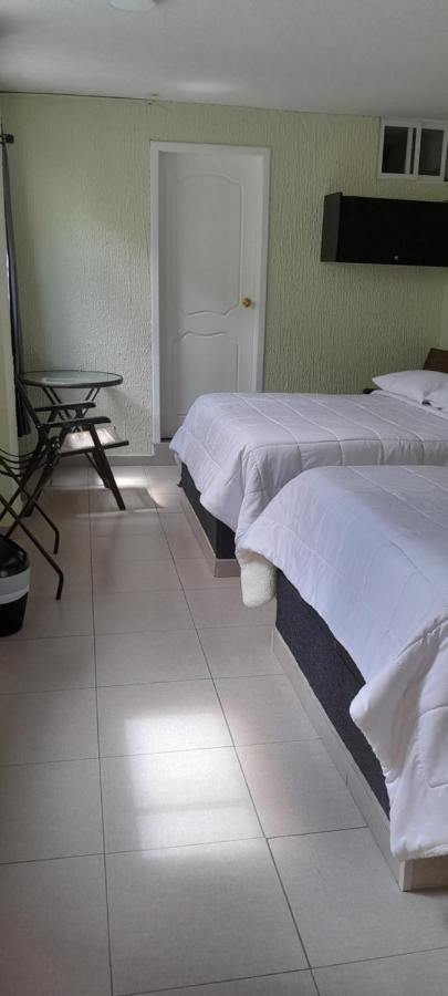 Hostal Brilliant Quito Bagian luar foto