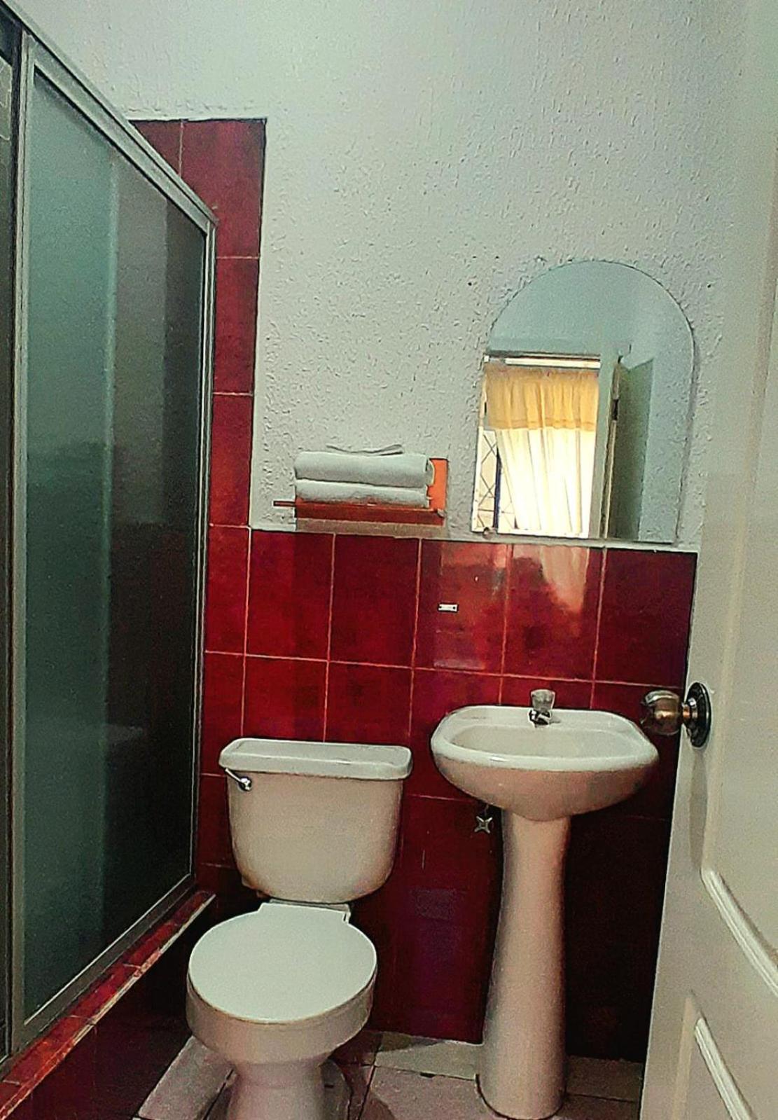 Hostal Brilliant Quito Bagian luar foto