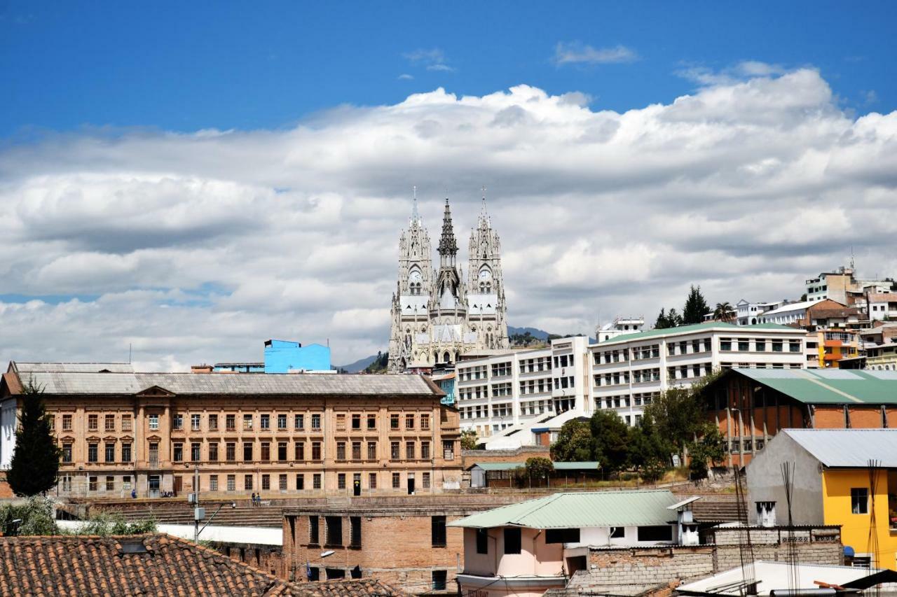 Hostal Brilliant Quito Bagian luar foto