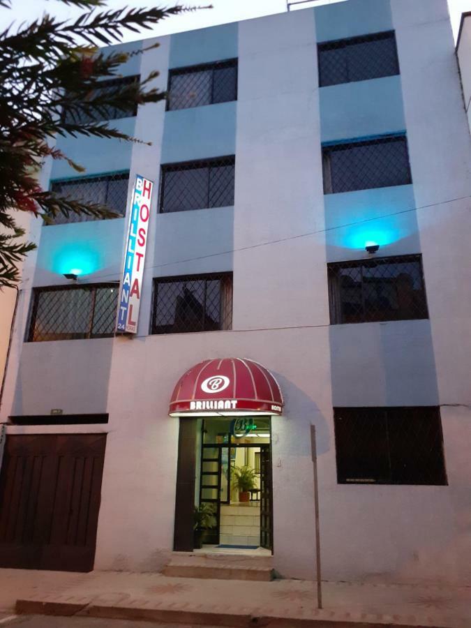 Hostal Brilliant Quito Bagian luar foto