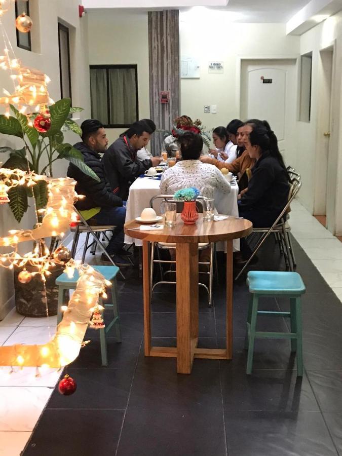 Hostal Brilliant Quito Bagian luar foto